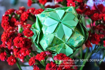 Origami Modular SORTE DOBRADA, design Flaviane Koti. 12 MÓDULOS